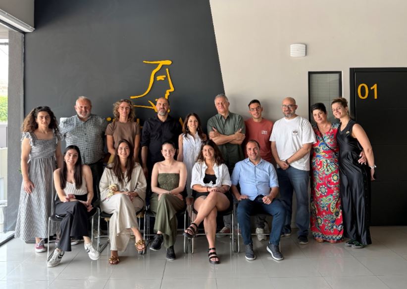 Gruppo partner a Larissa